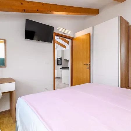 Holiday home Biskupije Veronika Marija Medulin