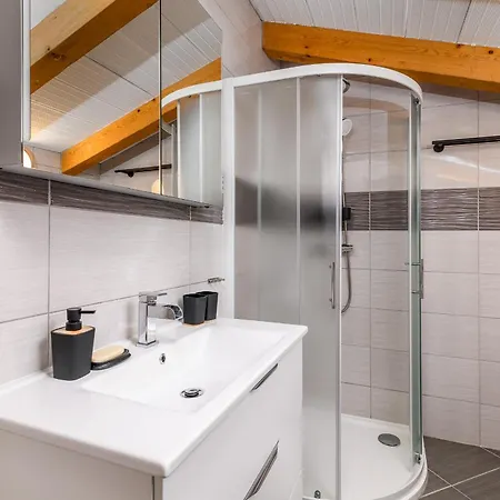 Biskupije Veronika Marija Holiday home Medulin