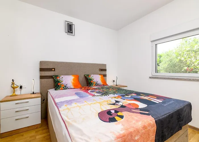 Biskupije Veronika Marija * Μεντουλίν