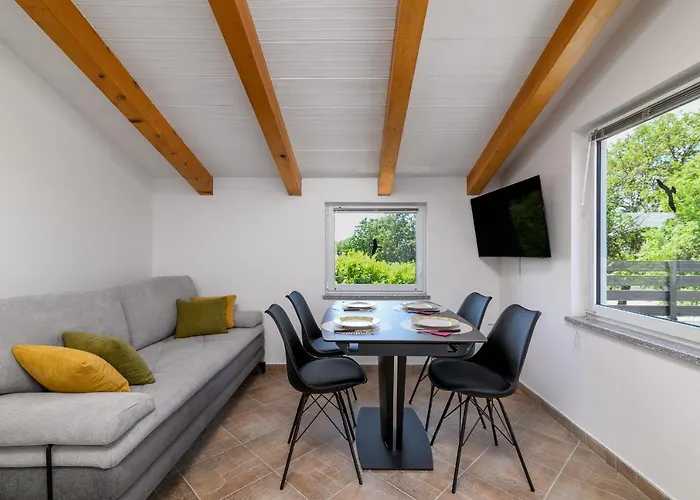 Biskupije Veronika Marija Μεντουλίν